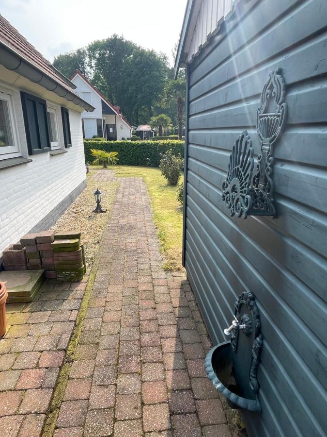 Freistehendes Ferienhaus Am See Naehe Roermond Heel Esterno foto