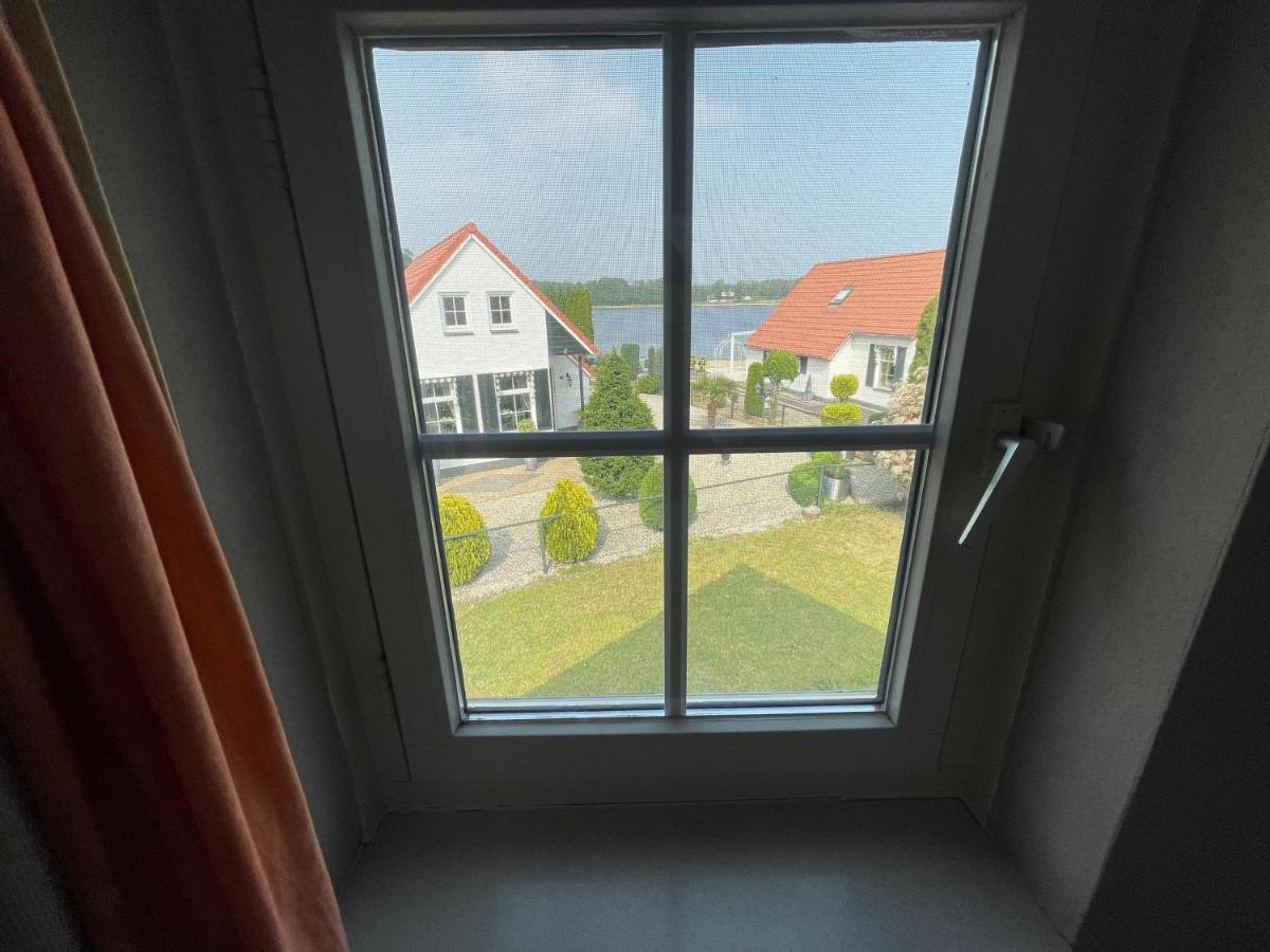 Freistehendes Ferienhaus Am See Naehe Roermond Heel Esterno foto